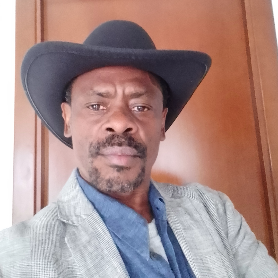 Juan-Tomas-Avila-Laurel1080x1080-2